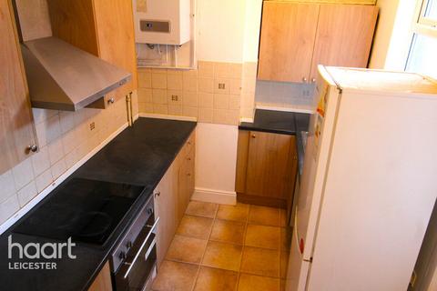 2 bedroom terraced house to rent, Windermere Street, Leicester