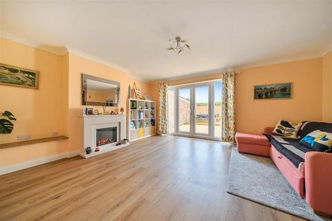 4 bedroom semi-detached house for sale, Gillebank Close, Stockwood, Bristol