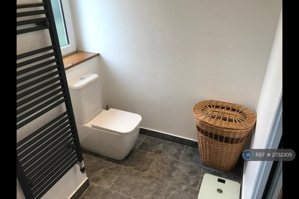 Bathroom 4