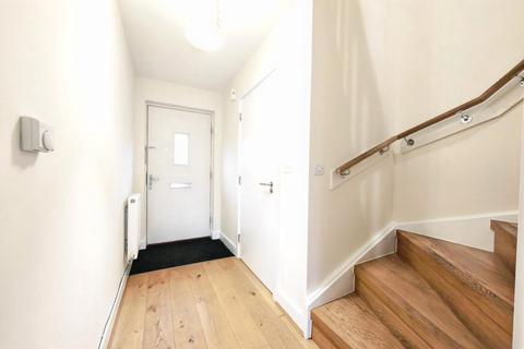 3 bedroom end of terrace house for sale, Longships Way, Reading
