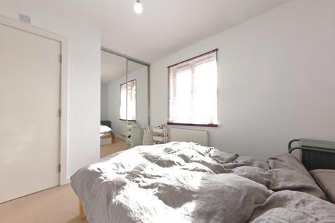 2 bedroom house for sale, Puffin Way, Reading