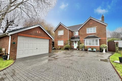 4 bedroom detached house for sale, Meadows Avenue, Thornton FY5