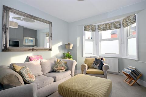 3 bedroom end of terrace house for sale, Latimer Road, Eastbourne