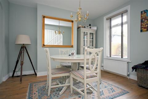 3 bedroom end of terrace house for sale, Latimer Road, Eastbourne