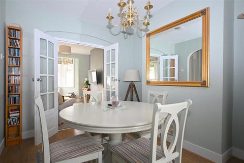 3 bedroom end of terrace house for sale, Latimer Road, Eastbourne