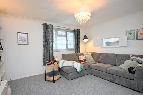 2 bedroom flat for sale, Albert Road, Polegate