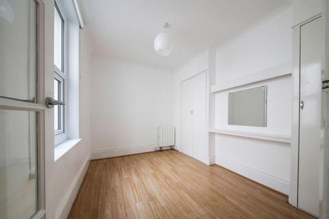 1 bedroom flat for sale, St. Helens Road, Hastings TN34