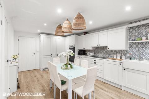 undefined, Plomer Avenue, Hoddesdon EN11