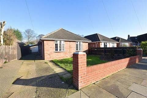 3 bedroom detached bungalow for sale, Amesbury Avenue, Scartho, Grimsby DN33