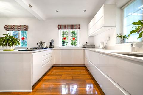 4 bedroom detached house for sale, Broad Oaks Road, Solihull