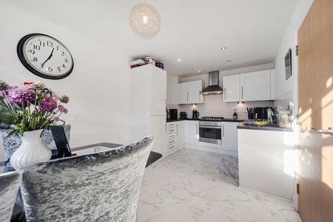 4 bedroom semi-detached house for sale, Iona Crescent, Widnes WA8