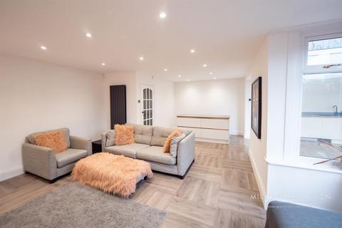 4 bedroom semi-detached house for sale, Barnes View, High Barnes, Sunderland