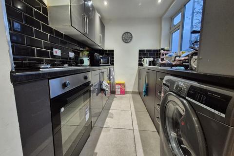 1 bedroom in a house share to rent, Florence Street, Liverpool L4