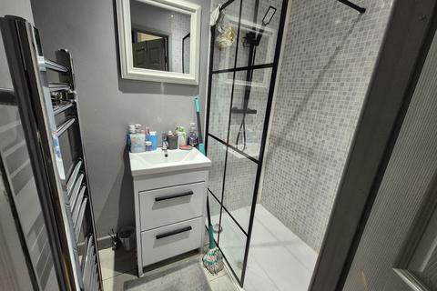 1 bedroom in a house share to rent, Florence Street, Liverpool L4