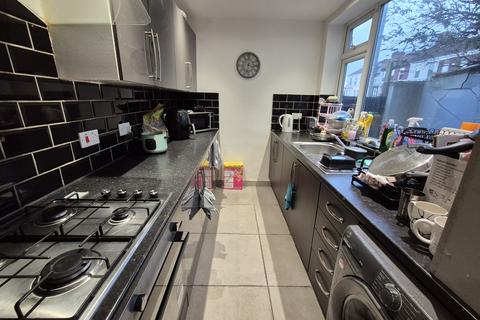 1 bedroom in a house share to rent, Florence Street, Liverpool L4