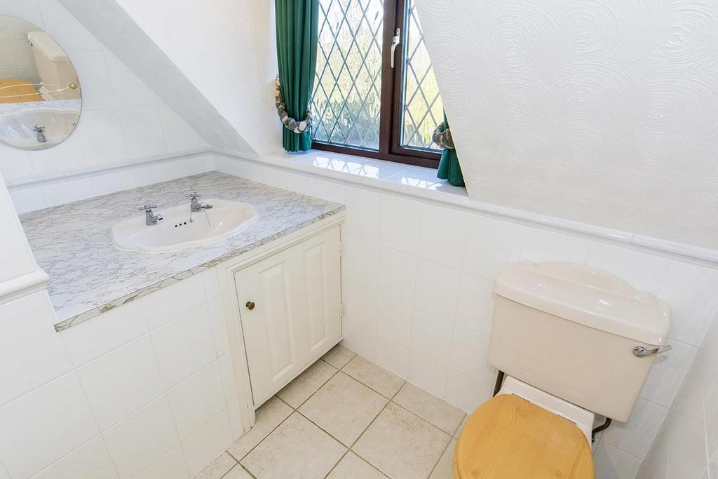 En-Suite Bathroom