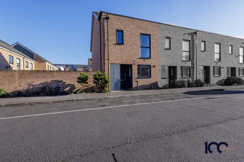 undefined, Ellis Avenue, Dagenham
