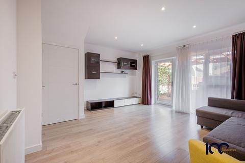 2 bedroom end of terrace house for sale, Ellis Avenue, Dagenham