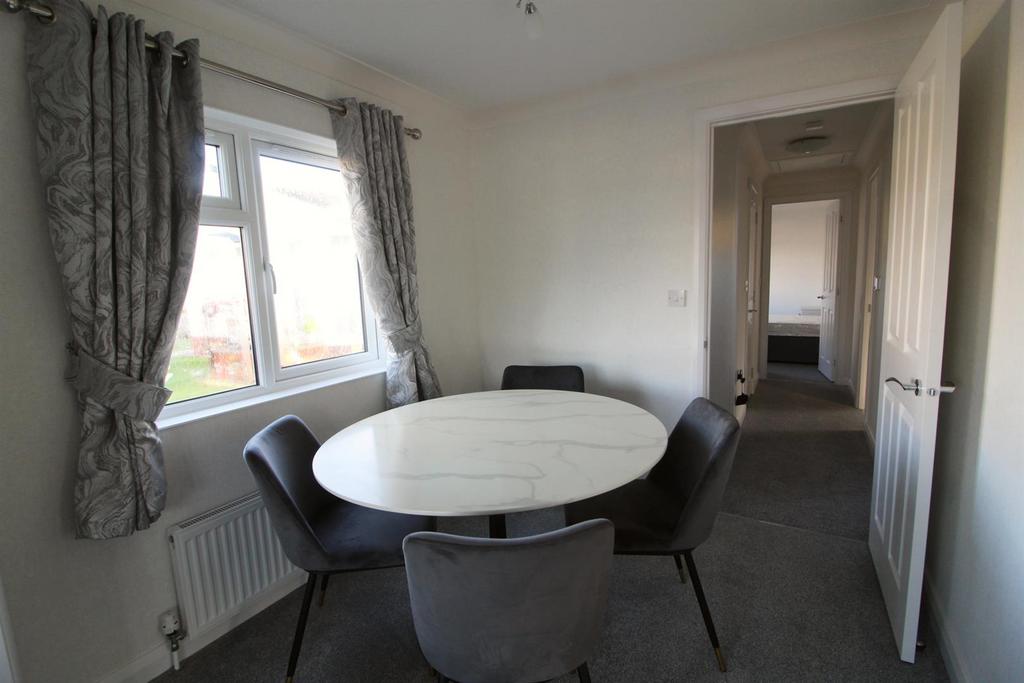 E Dining Room.jpg