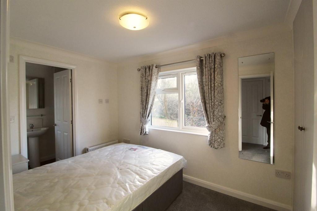 E Master Bedroom.jpg