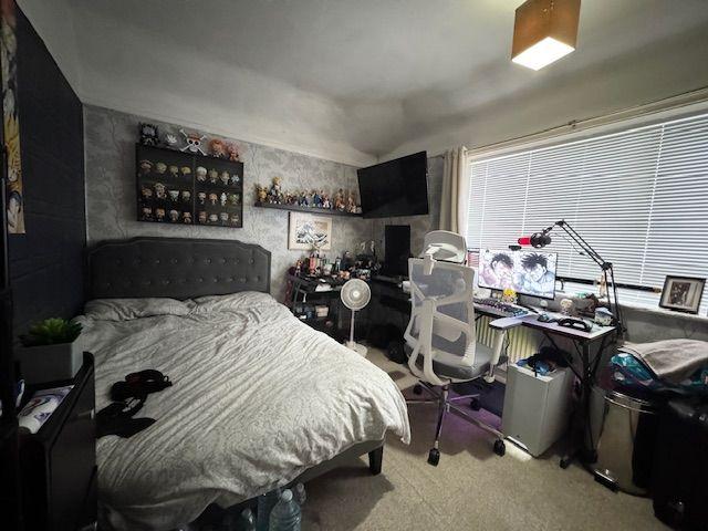 Photograph 12