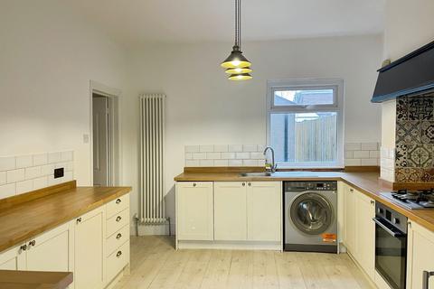 2 bedroom ground floor flat for sale, Douglas Road, Herne Bay CT6