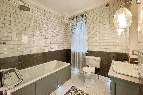 2 bedroom ground floor flat for sale, Douglas Road, Herne Bay CT6
