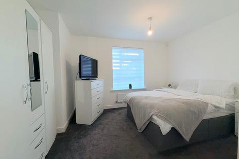 2 bedroom flat for sale, Guide Court, Manchester M34