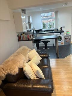 1 bedroom apartment to rent, Park Road, Beeston, Nottingham, NG9 4DA