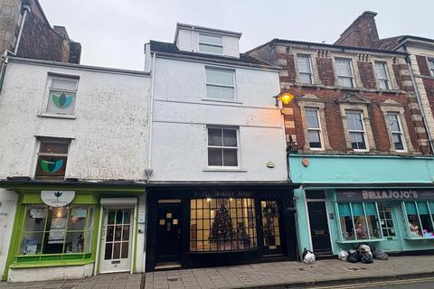 2 bedroom apartment to rent, Wood Street, Swindon