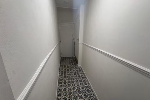 2 bedroom apartment to rent, Wood Street, Swindon