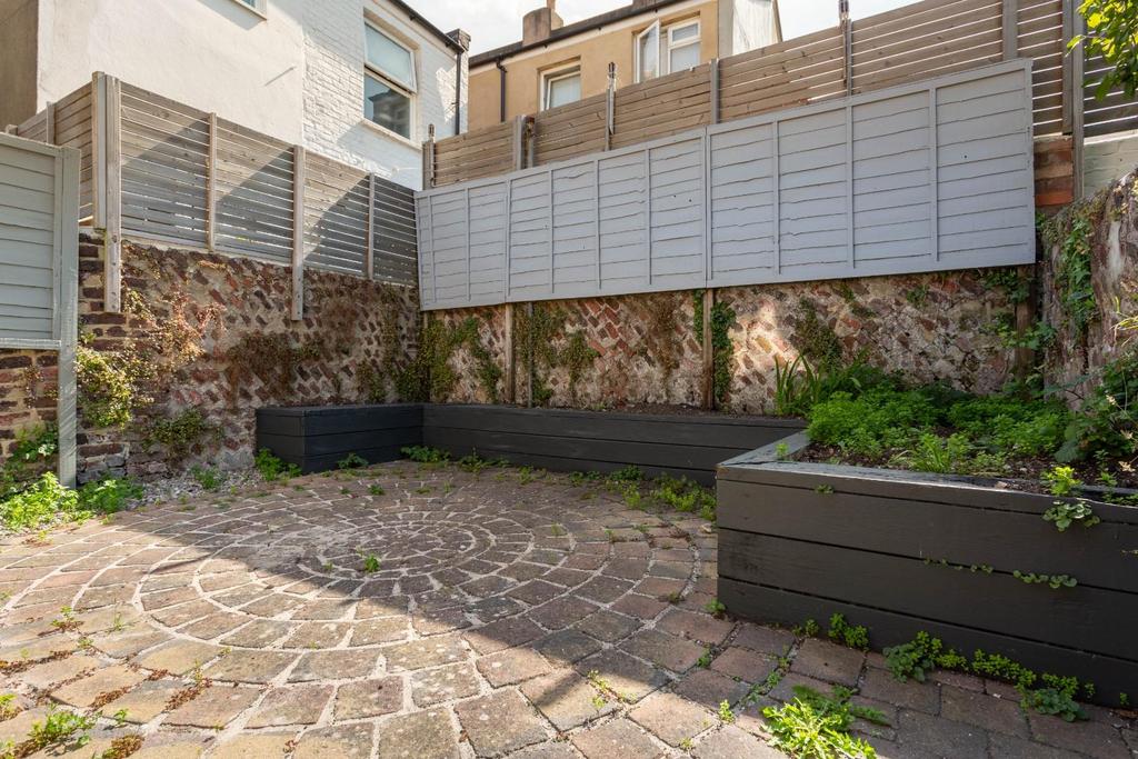 Garden (2).jpg