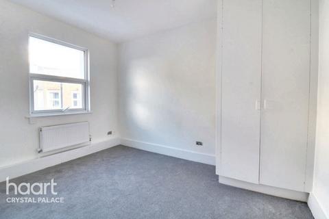 5 bedroom terraced house for sale, Chapel Road, London
