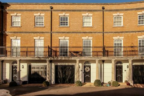 3 bedroom townhouse for sale, Southfield Drive, Yeovil