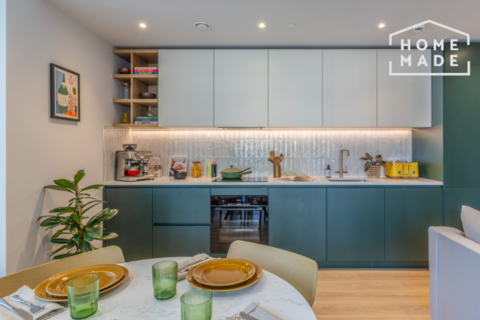 2 bedroom flat to rent, The Maple, NW2