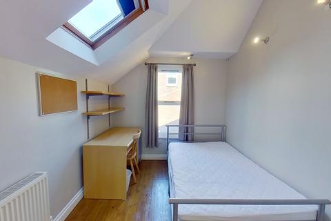 undefined, Teversal Avenue, Nottingham NG7