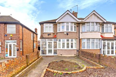 Leaver Gardens, Greenford