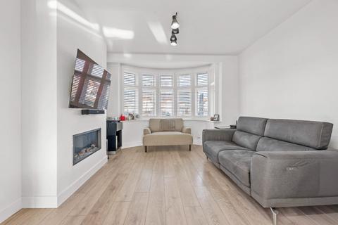 undefined, Leaver Gardens, Greenford