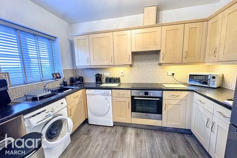 2 bedroom apartment for sale, Heron Way, Benwick