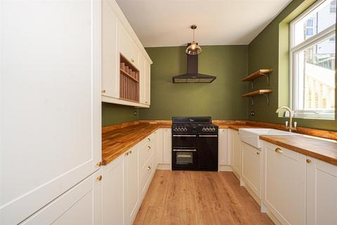 3 bedroom end of terrace house for sale, Emmanuel Road, Hastings