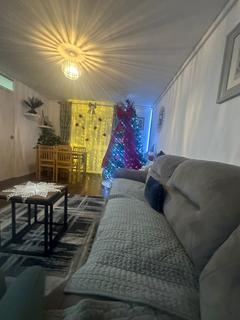 3 bedroom flat to rent, Poplar Grove, London, N11