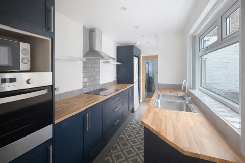 2 bedroom semi-detached house to rent, Shaw Street, Stoke-on-Trent, ST1 5JN