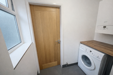2 bedroom semi-detached house to rent, Shaw Street, Stoke-on-Trent, ST1 5JN