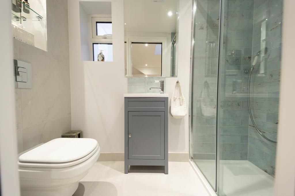 En suite.jpeg