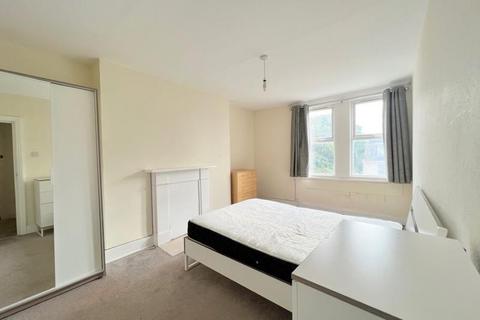 2 bedroom flat to rent, East Churchfield Road, Acton