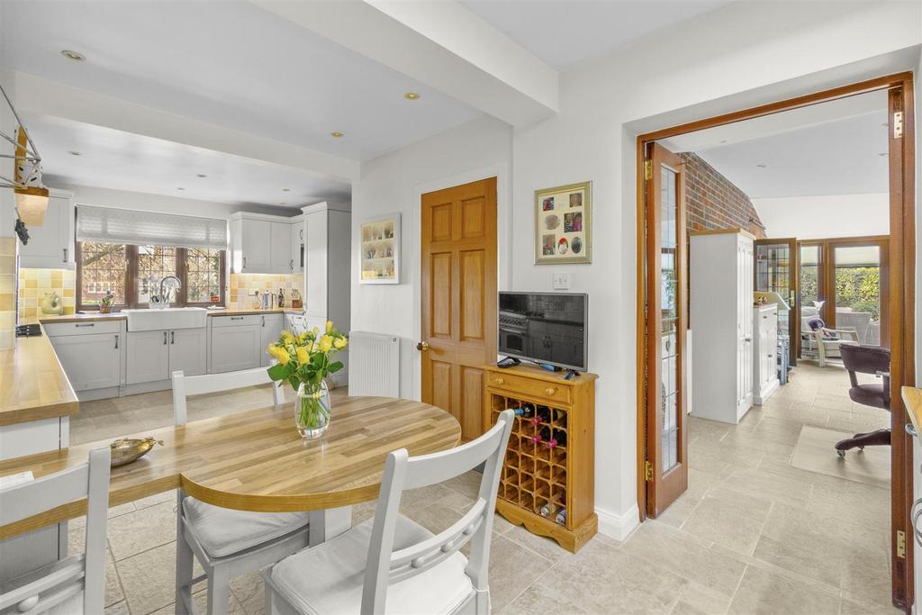 15 Pretoria Rd, HP13 6 QW-14.jpg