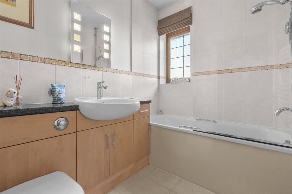 15 Pretoria Rd, HP13 6 QW-3.jpg