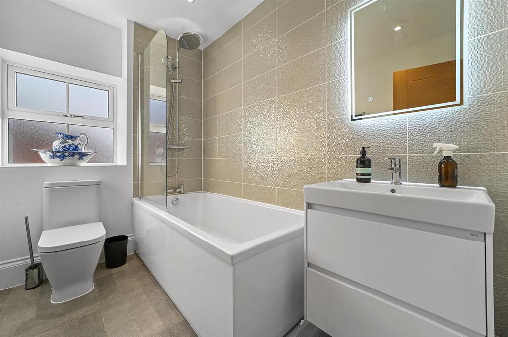 Family bathroom