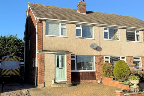 3 bedroom semi-detached house for sale, Willow Close, West Cheshunt