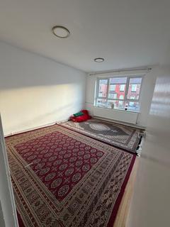 1 bedroom flat to rent, Shaftesbury Road, Manchester M8